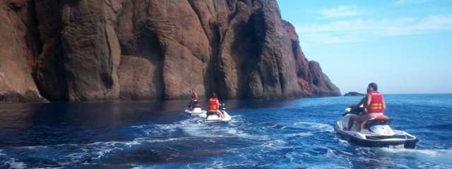  Scopri la costa di Alta Corsica con Corsica Jet Loisirs Jet Ski